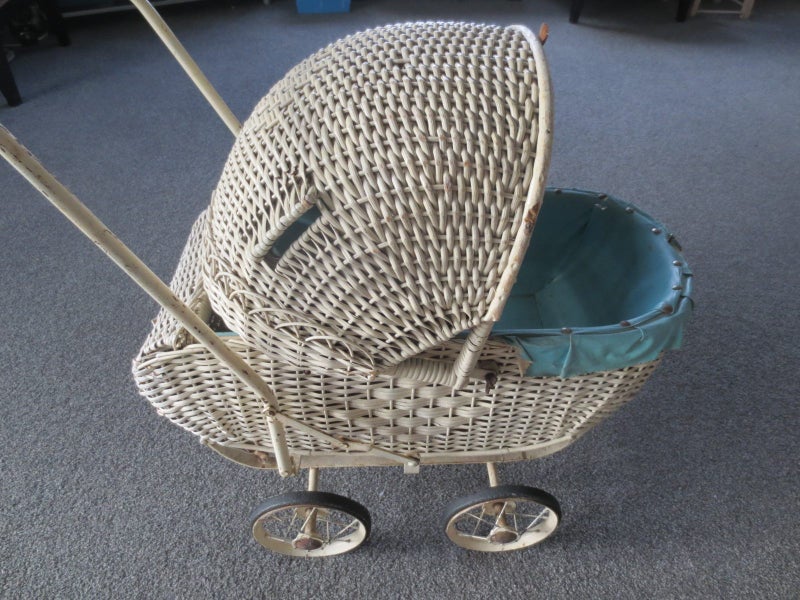 Vintage 1930.s Cane Pram Carousel 6