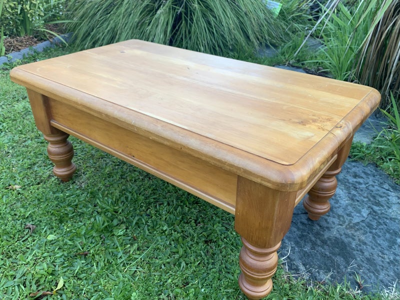 Beautiful solid rimu coffee table- FULLY RESTORED Carousel 1