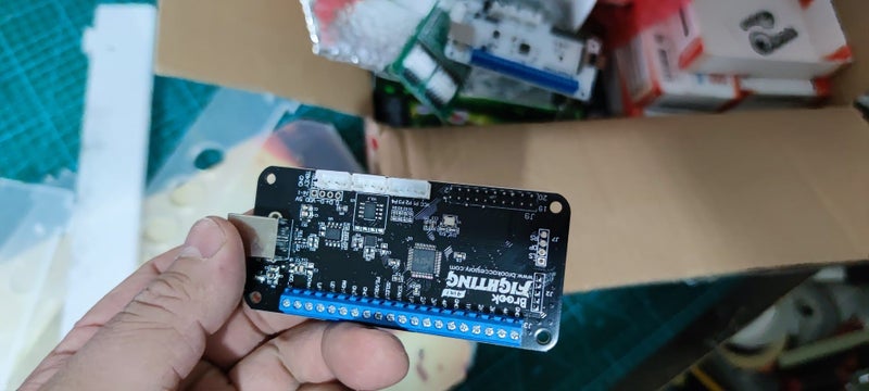 UNIVERSAL FIGHTING BOARD BROOK, Carousel 2