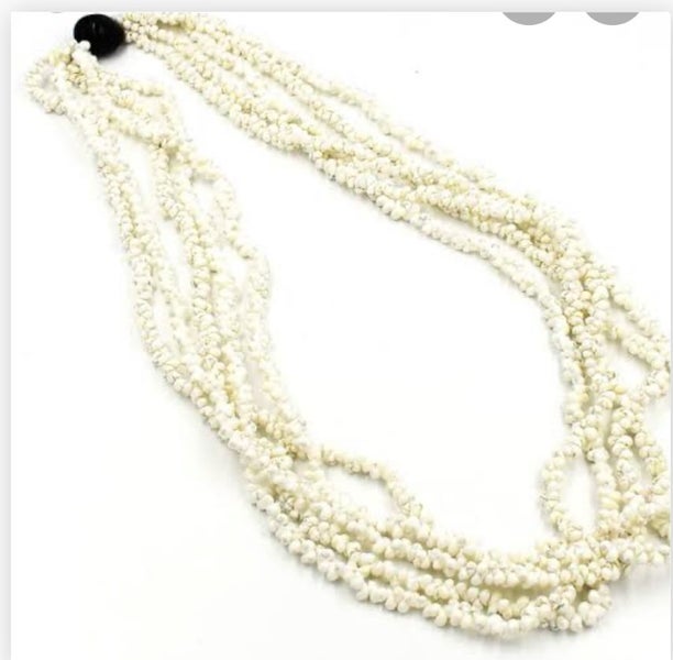 5 string Hawaii natural necklace/ white/ yellow/ red//pink /white/ yellow Carousel 2