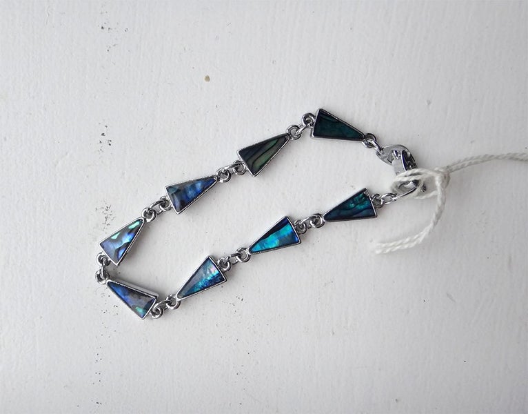 beautiful SJ Paua bracelet Carousel 1