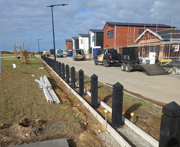 Water Based Fence & Timber Paint / Stain - 200ltr Carousel 1