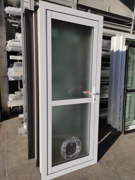 Single entry door with cat door - double glazed Carousel 1