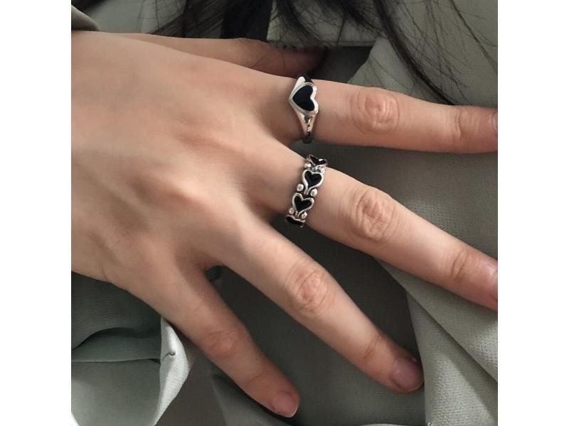 HUANZHI New Individuality Baroque Vintage Hit Colour Love Heart Metal Rings For Carousel 2
