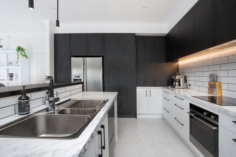 Kitchen Concepts Ltd Carousel 7