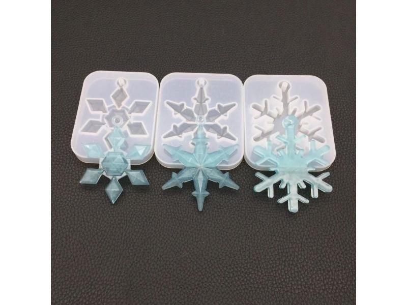 DIY Christmas Snowflake Silicone Mold Ornament Tray With Hole Pendant New Year Carousel 2