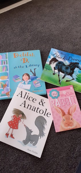 KIDS BOOKS BULK X 4 Carousel 1