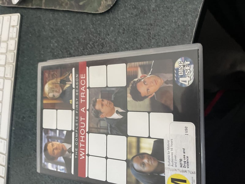 Without a Trace: The Complete First Season Carousel 1