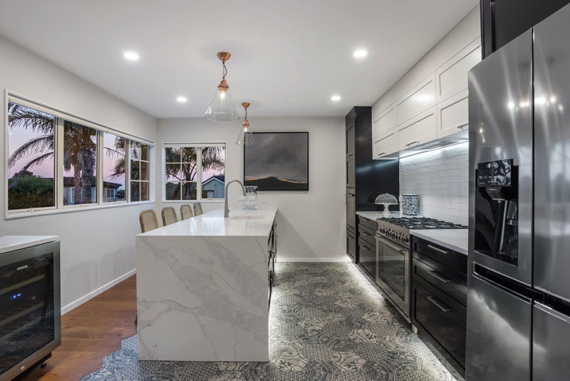 SERVICE LISTING:Top Quality Stone Benchtops (Engineered stone and Granite) Carousel 1