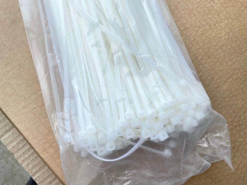 250Pcs 5mm x 600mm Cable Ties Carousel 1