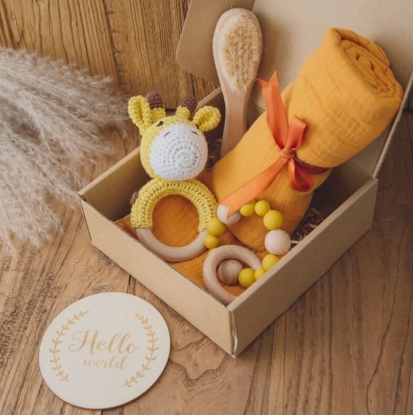 Hello World 5 Piece Baby Gift Set with Cute Giraffe Rattle Carousel 1