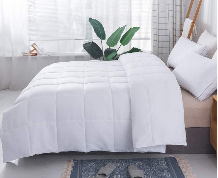 "NEW" ALL SEASONS (SPRING/AUTUMN) 200 GSM FEATHER/DOWN DUVET queen Carousel 1