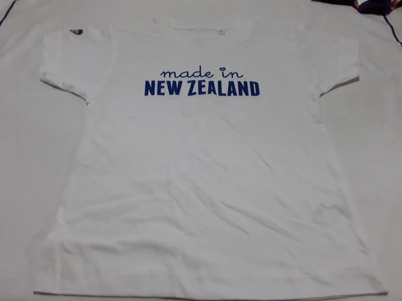 Karicare Made In New Zealand Size 2 Unisex T Shirt Carousel 1