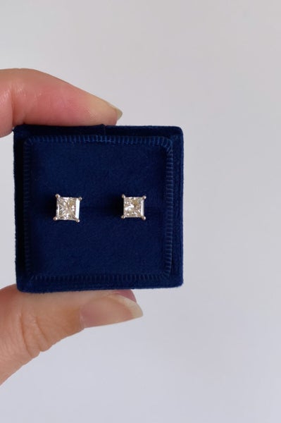 NEW 14k White Gold 1.06ctw Square Princess Brilliant Cut Diamond Stud Earrings Carousel 2