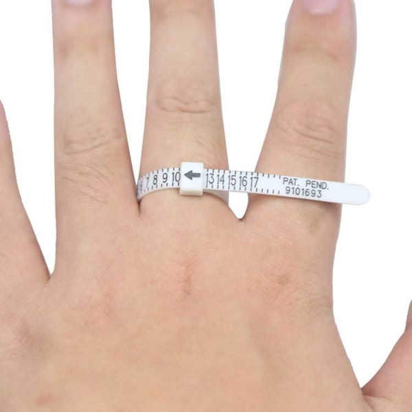 Need to work out your ring size? This tool will do it for you! Carousel 1