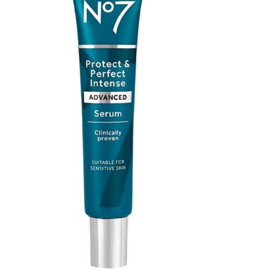 No7 Protect & Perfect Intense ADVANCED Serum 30ml Carousel 1