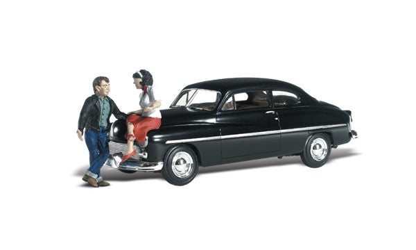 Woodland Scenics HO Scale AS5530 Spoonin'-n-Croonin' Carousel 1