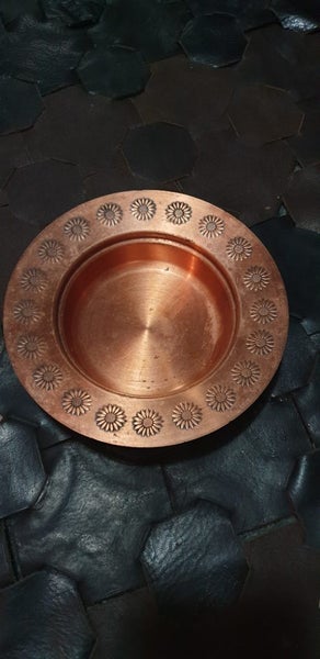 Vintage Copper Dish Carousel 1