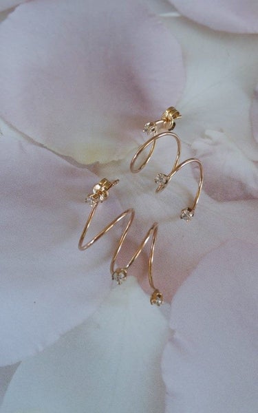 9ct yellow gold Cubic Zirconia stud earrings Carousel 1