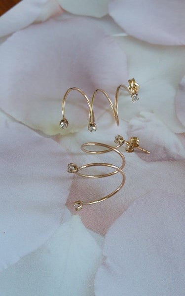 9ct yellow gold Cubic Zirconia stud earrings Carousel 2