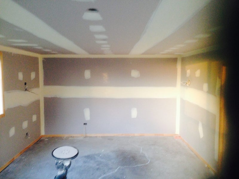 Fixing, stopping and painting 25 yrs experience Carousel 11
