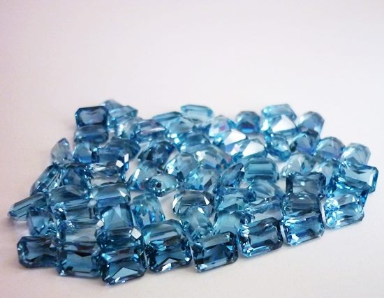 100CT+ BEAUTIFUL NATURAL SKY BLUE OCTAGON TOPAZ HUGE LOT 70pcs Carousel 2