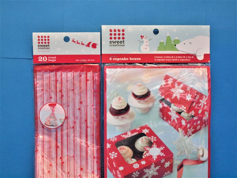 Sweet Creations asstd Christmas baking tray, cupcake cookie boxes and treat bags Carousel 2