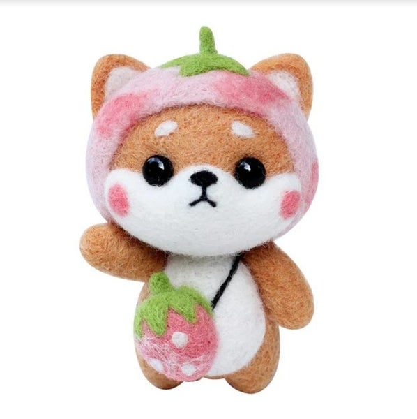 Fred & Flo. Mini Felts - 'LOU' Strawberry Needle Felting Kit Carousel 2