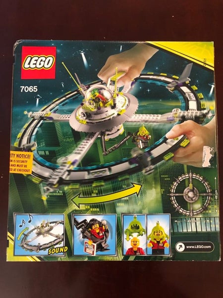 Lego Alien Conquest Alien Mothership 7065 Carousel 2
