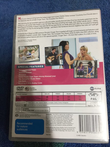 Cougar Town: The Complete First Season63624887134723111