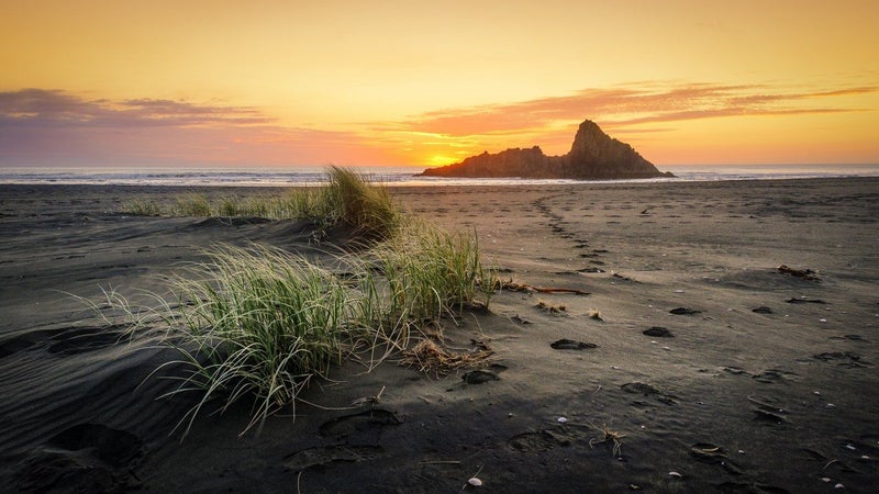 Karekare Beach Carousel 1