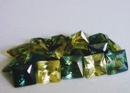 4.44CT UNHEATED EXCELLENT 100% NATURAL MULTI-COLOUR SAPPHIRE LOT Carousel 2