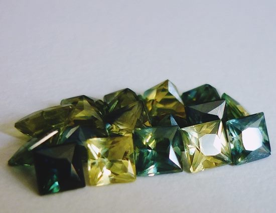 4.44CT UNHEATED EXCELLENT 100% NATURAL MULTI-COLOUR SAPPHIRE LOT Carousel 3