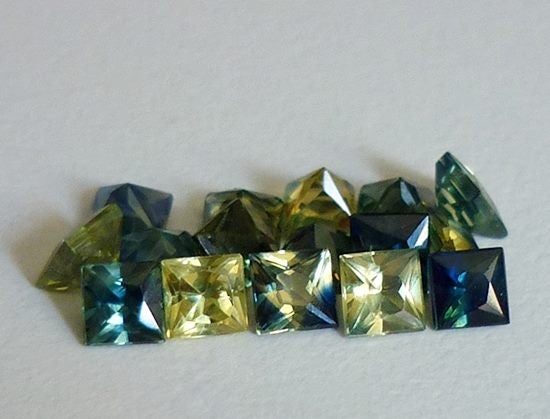 4.44CT UNHEATED EXCELLENT 100% NATURAL MULTI-COLOUR SAPPHIRE LOT Carousel 1