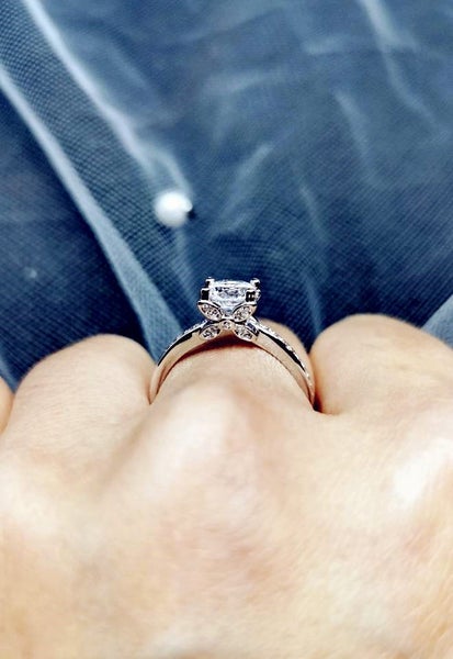 1ct Lab Grown Diamond Engagement Ring Carousel 2