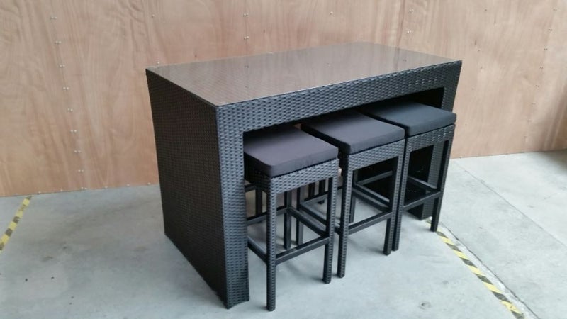 Bar Leaner Rain Cover - Black: To Fit: H x 1050, L x 1600, W x 800 Carousel 2