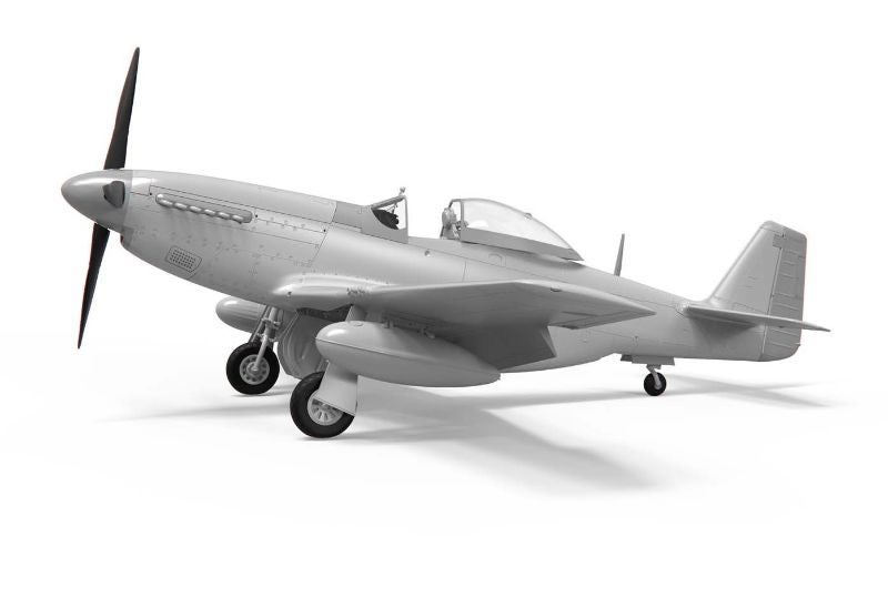 Airfix Kit Model - North American P51-D Mustang (Filletless Tails) Carousel 2