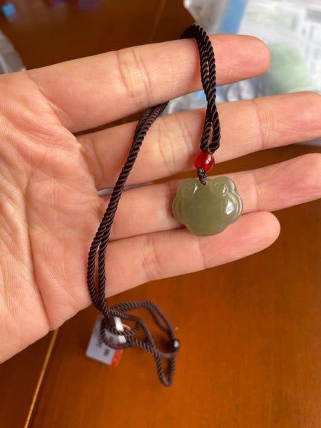 100% untreated natural Nephrite (hetian)jade pendant Carousel 1