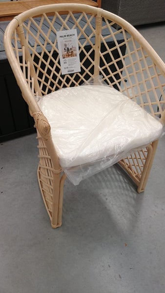 rattan chair (brand new) Carousel 1