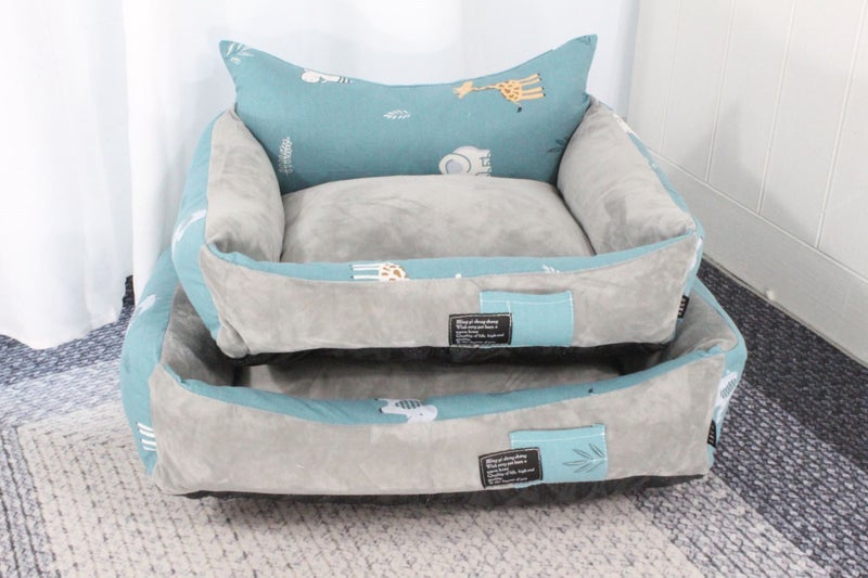 Pet Beds Carousel 1