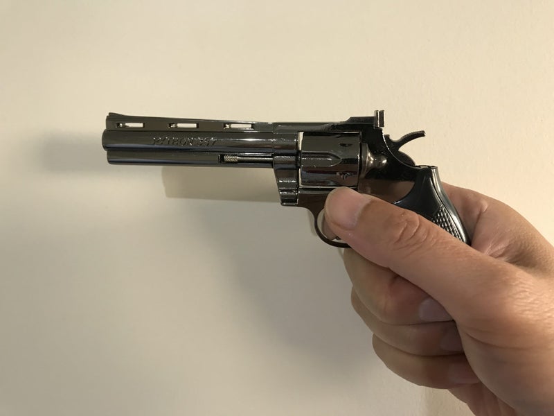 1:2 scale Die cast .357 Magnum Colt Python revolver replica + safe .357 rounds Carousel 3
