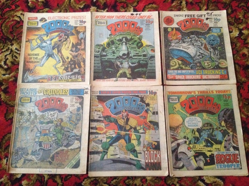 2000AD PROG Lot/230-237 Carousel 1