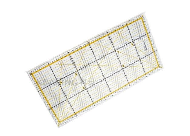 Quilting Ruler - Metric 30 x 15cm Carousel 1