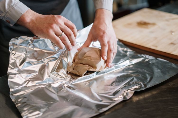 1 X Caterer'S Aluminium Heavy Duty Foil Food Catering Wrap 44cm X 150m Carousel 2