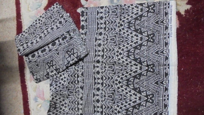 Black/White tribal voile large off cuts New Carousel 1