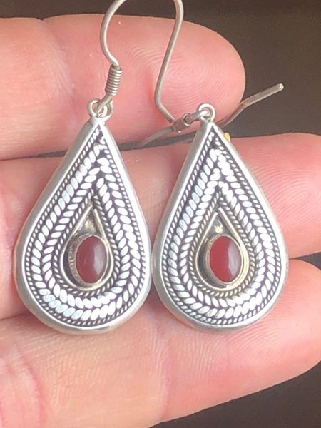 Beautiful Sterling Silver and Carnelian Stone Earrings - 288 Carousel 1