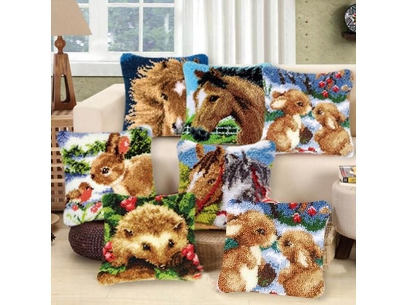 Animal Series Latch Hook Hand Knitted Embroidered Pillow Unfinished Embroidery Carousel 2
