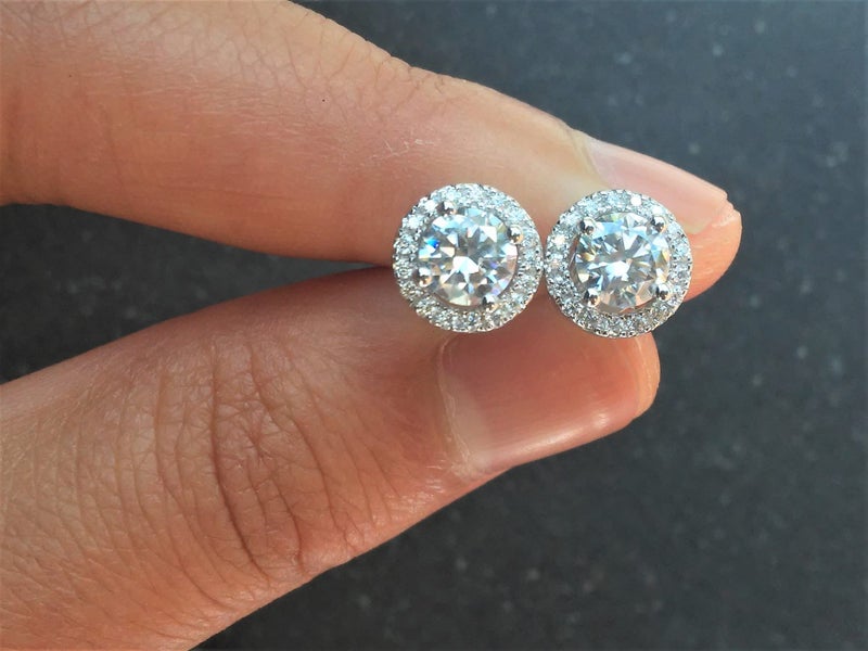 0.6 Ct Halo Round Moissanite Diamond Stud Earrings (18K Gold Plated on Silver) Carousel 1