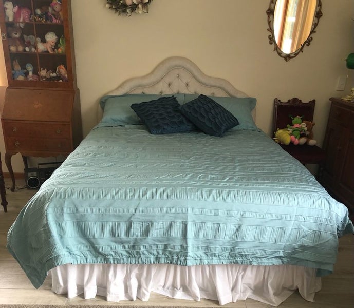 Blue Queen size Duvet cover and two matching pillow cases