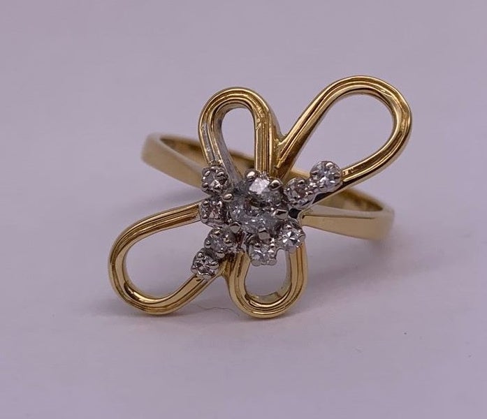 18ct Yellow Gold Diamond Bow Ring ~ $3,20062864735382915113